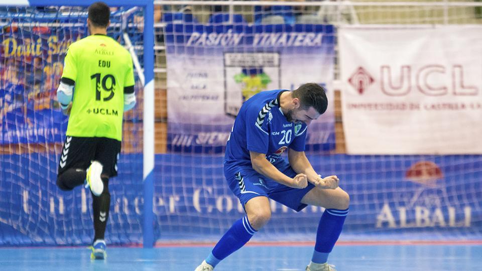 Edu Sousa y Chino, durante un partido con el Viña Albali Valdepeñas. 