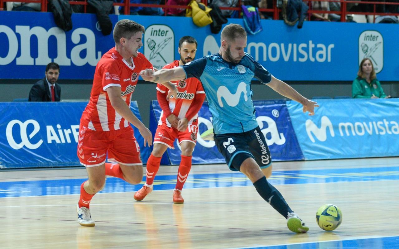 Solano, del Movistar Inter, y Mellado, del Jimbee Cartagena FS, pugnan por el balón
Foto: Helen Boto - Movistar Inter