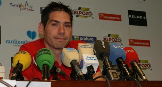Kike Boned anuncia su retirada como jugador 