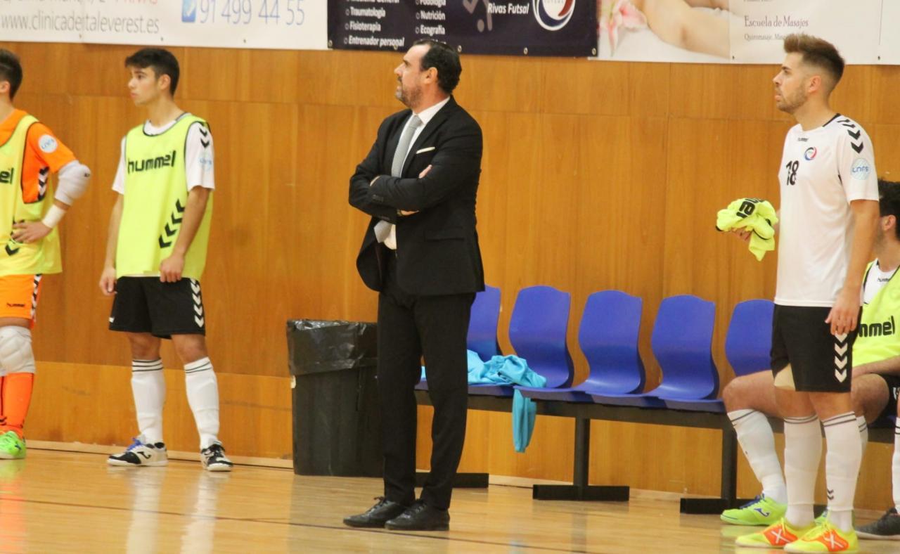 Carlos Sánchez, entrenador del Rivas Futsal, durante un partido
