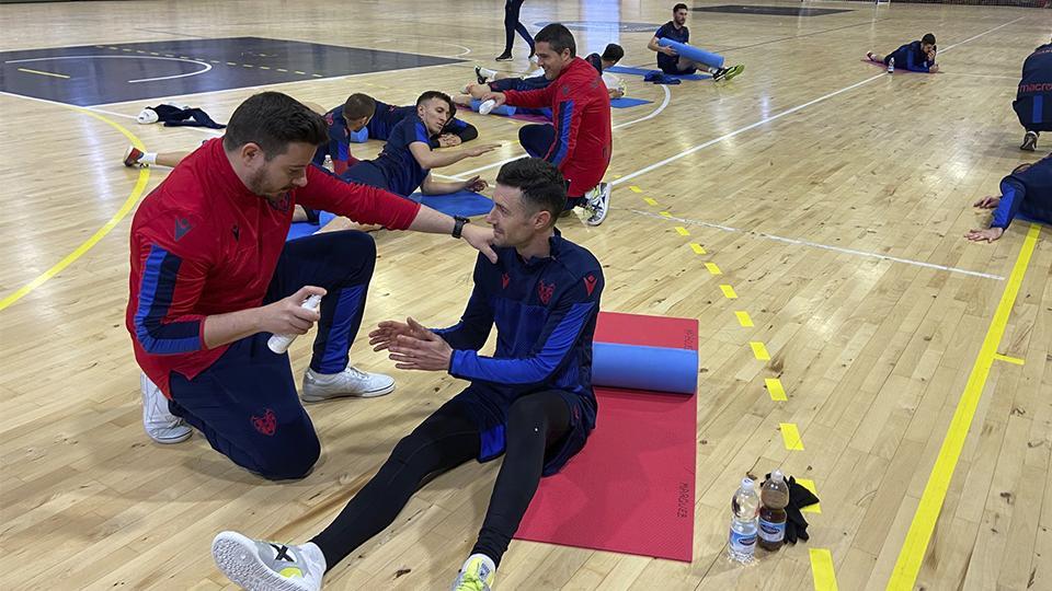 El cuerpo médico del Levante UD FS toma medidas preventivas a los jugadores granotas