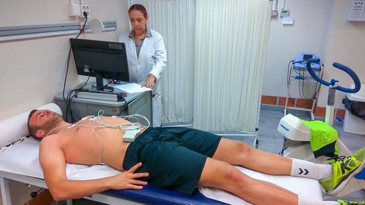 Concepción Ruiz, durante las pruebas médicas a los jugadores de BeSoccer UMA Antequera.