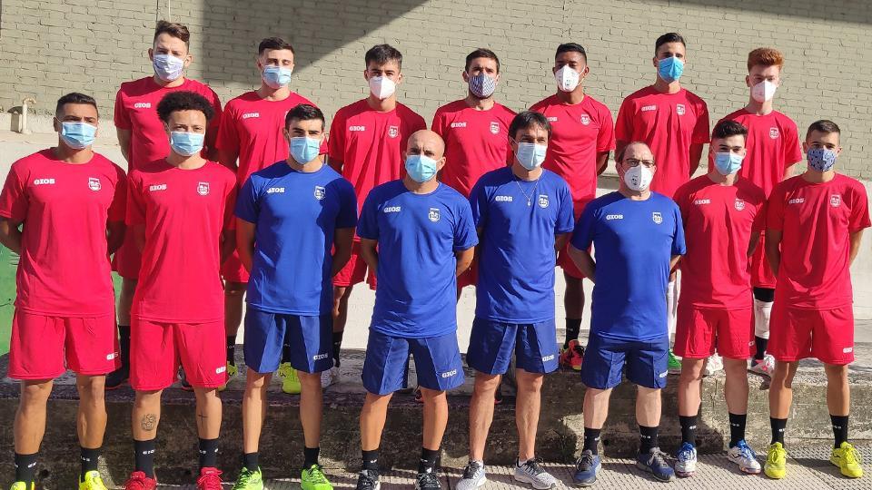 La plantilla del C.A. Osasuna Magna posando en el primer día de pretemporada