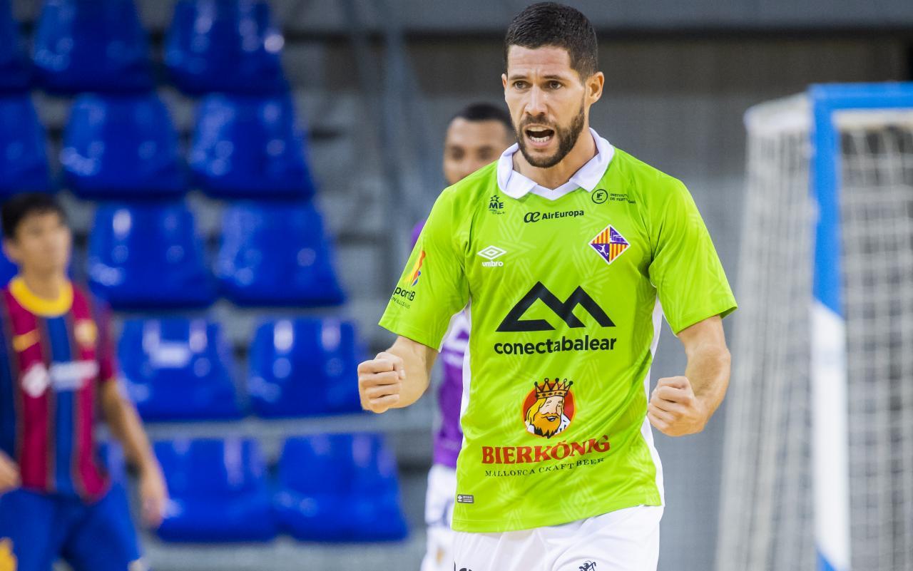 Raúl Campos, del Palma Futsal, celebra un gol