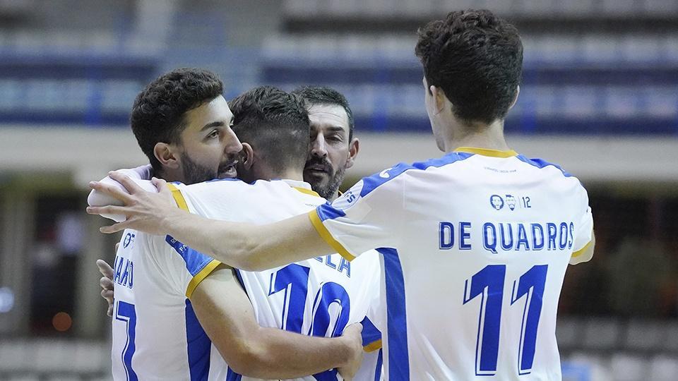 Los jugadores del CD Leganés celebran un tanto.