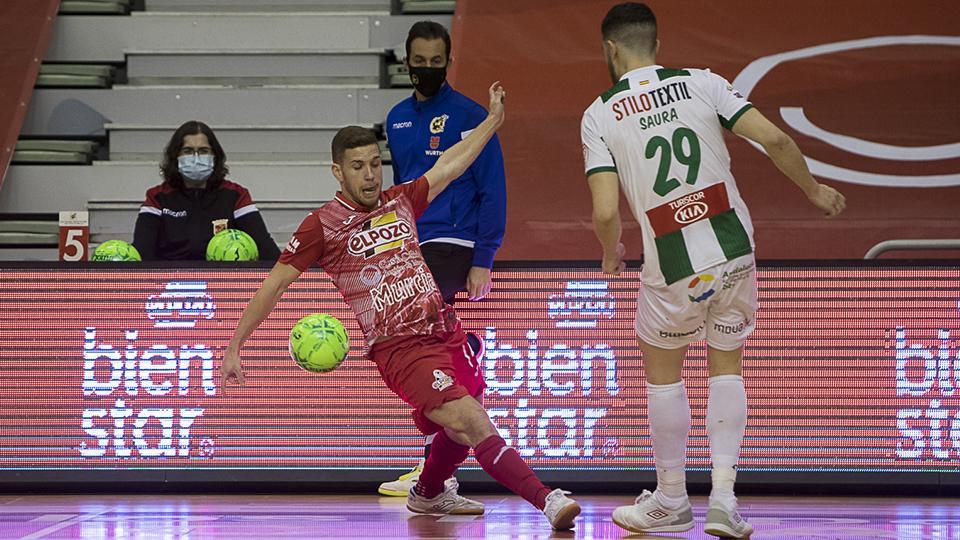 Fernando, de ElPozo Murcia Costa Cálida, ante Saura, de Córdoba Patrimonio.