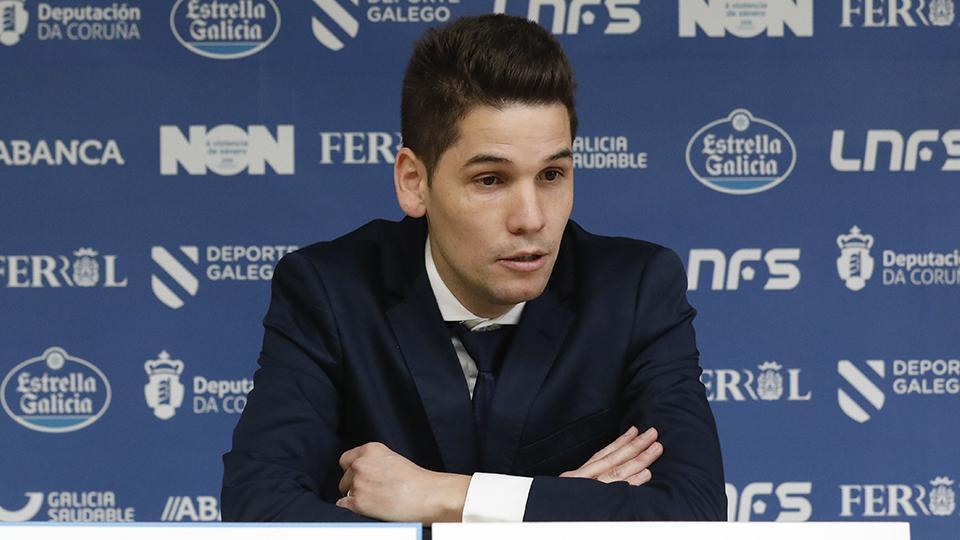 Diego Ríos, entrenador del Levante UD FS, durante una rueda de prensa. (Foto: Hugo Nidáguila / Instantes Momentos Fotográficos)