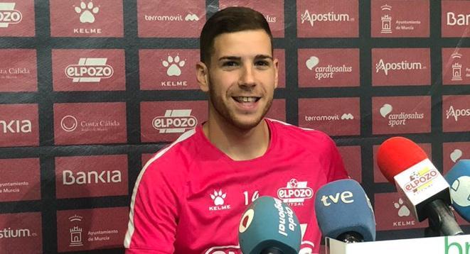 Fernando, jugador de ElPozo Murcia, durante una rueda de prensa.
