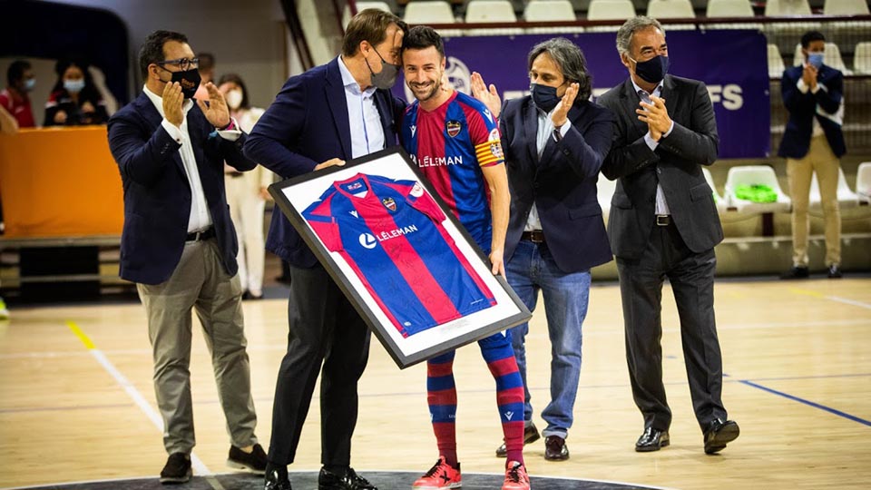 Braulio Pastor, Quico Catalán, Manuel Bueno y Javier Lozano, durante el homenaje a Carlos Márquez.