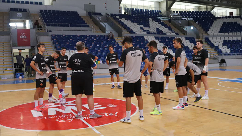 Miquel Vidal, en un entrenamiento con la plantilla del ETB Hidrobal Calvià.