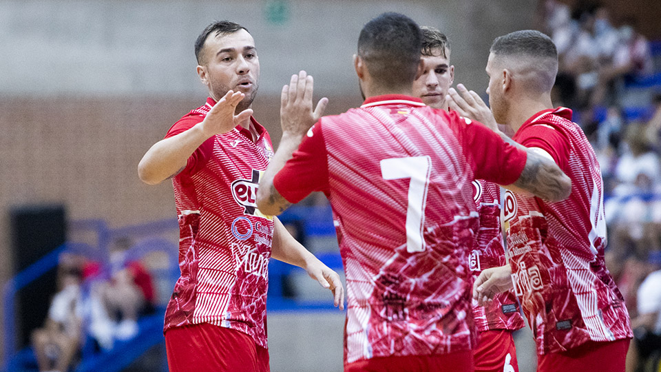 Los jugadores de ElPozo Murcia Costa Cálida celebran un tanto en un amistoso.