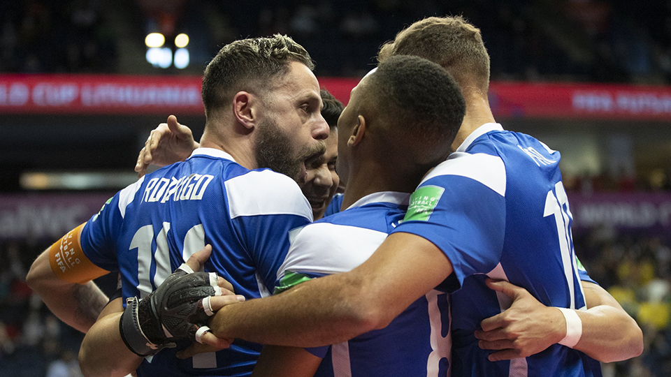 Brasil celebra un tanto (Foto: Thais Magalhães / CBF)