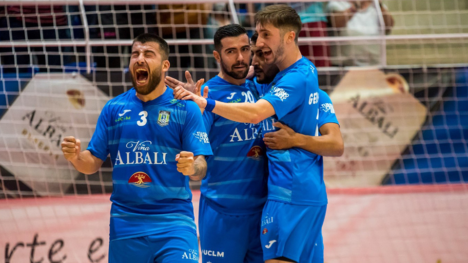 Los jugadores de Viña Albali Valdepeñas celebran un gol (Fotografía:  ACP-FSV)