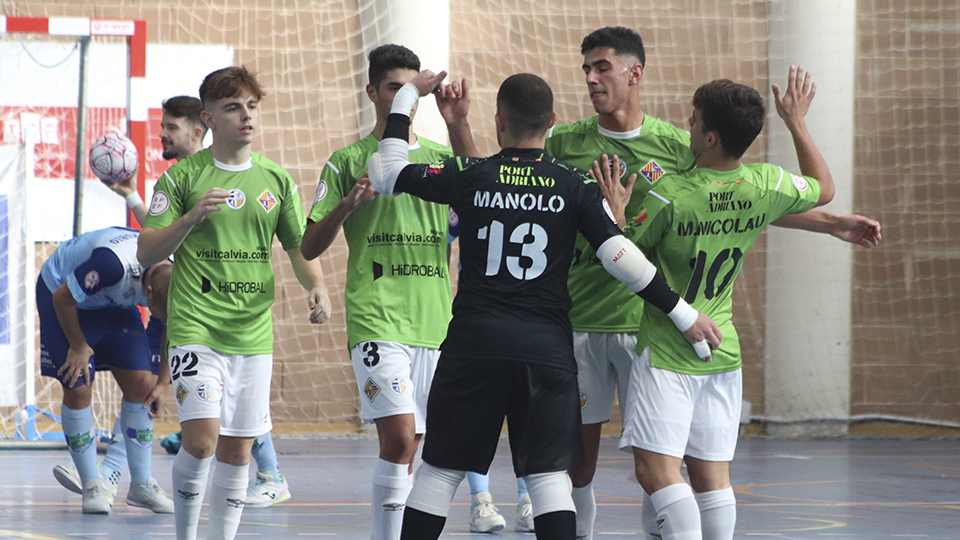 Los jugadores del Visit Calvià Hidrobal celebran un gol