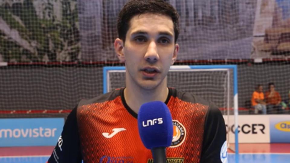 Trípodi, jugador del Aspil-Jumpers Ribera Navarra, durante una entrevista