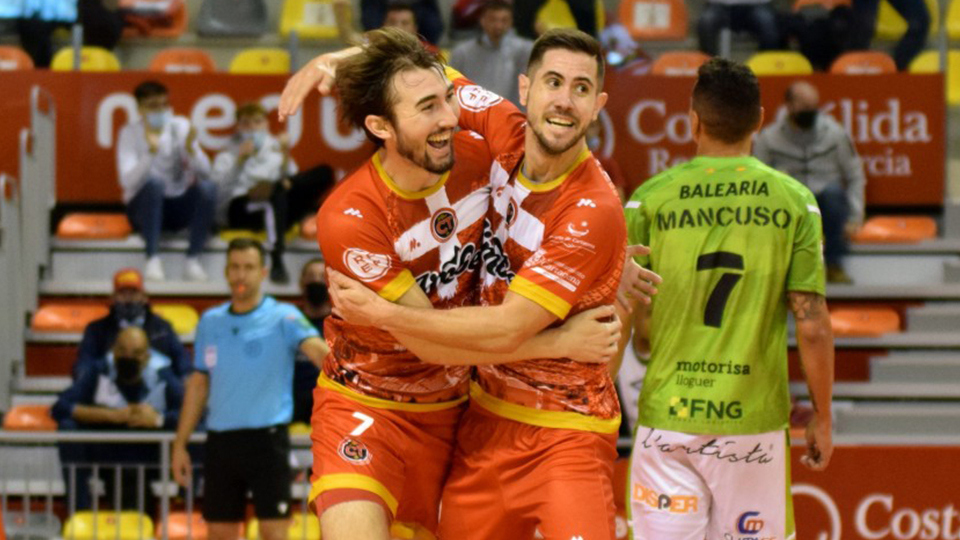 Javi Mínguez y Bebe celebran un gol de Jimbee Cartagena.