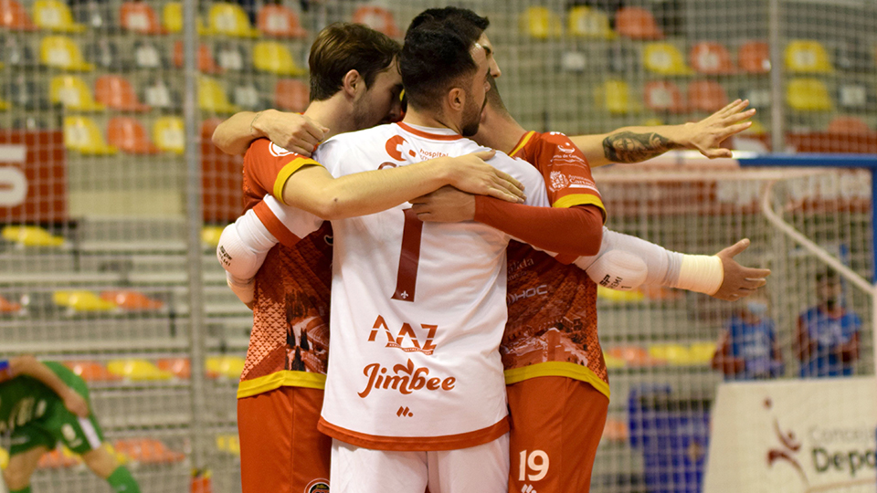 Los jugadores del Jimbee Cartagena festejan un gol.