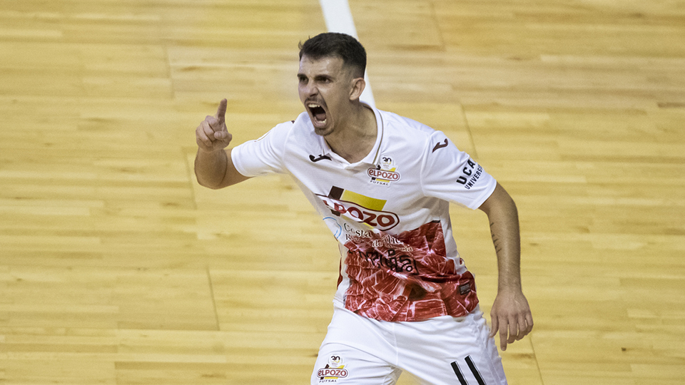 Marcel celebra un tanto de ElPozo Murcia Costa Cálida.