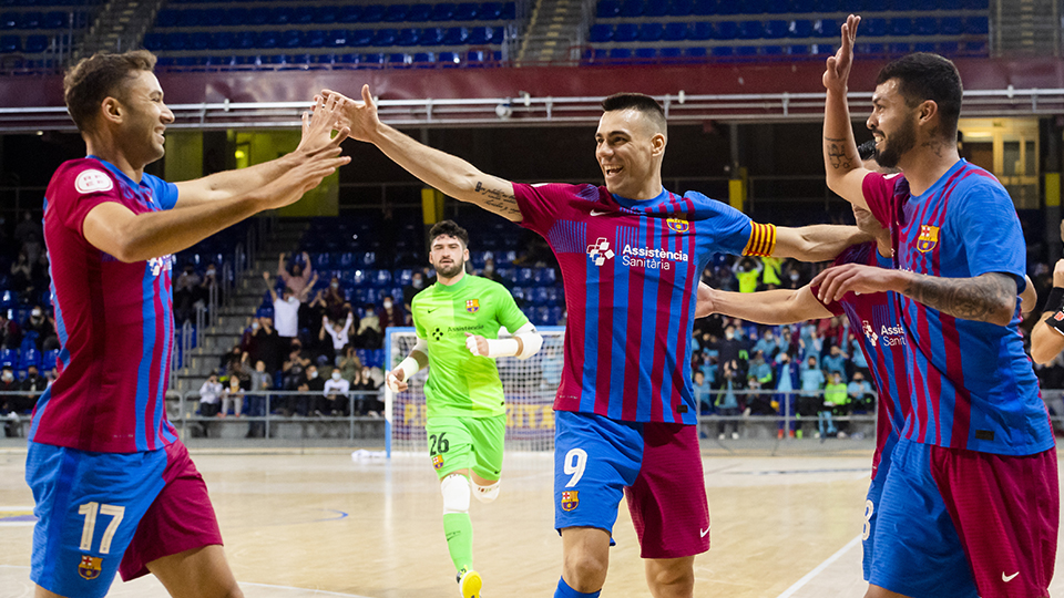 Los jugadores del Barça celebran un gol.