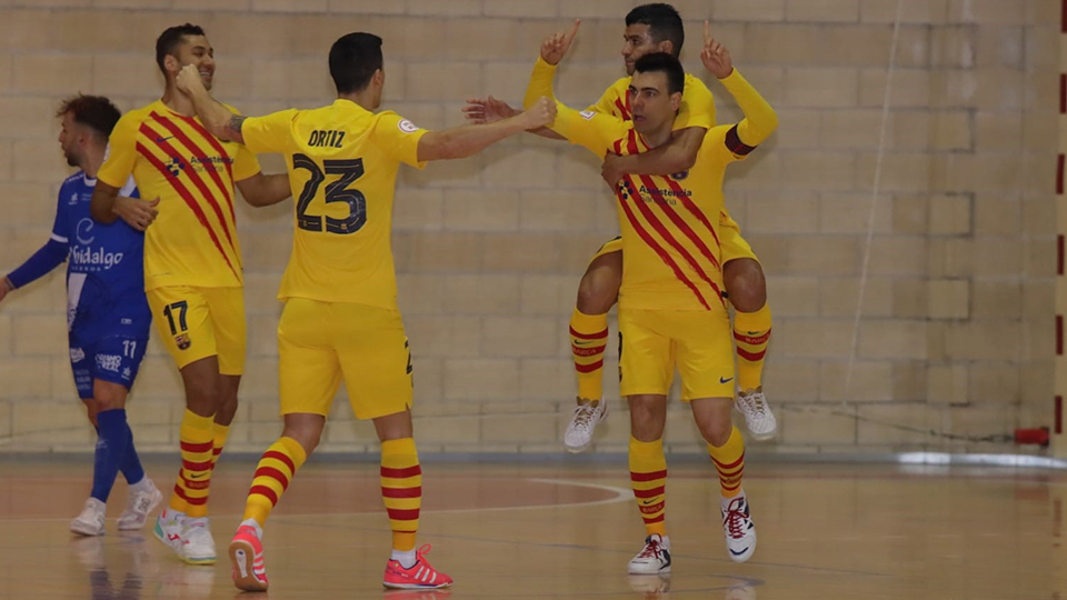 Los jugadores del Barça celebran un gol.