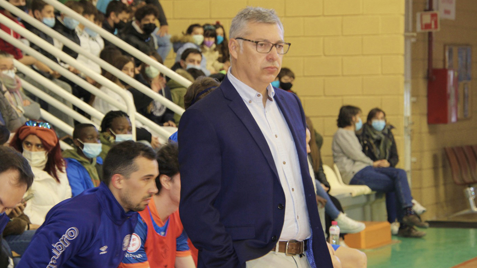 Alfonso Rodríguez, entrenador del Full Energía Zaragoza (Fotografía: Andrea Royo López)