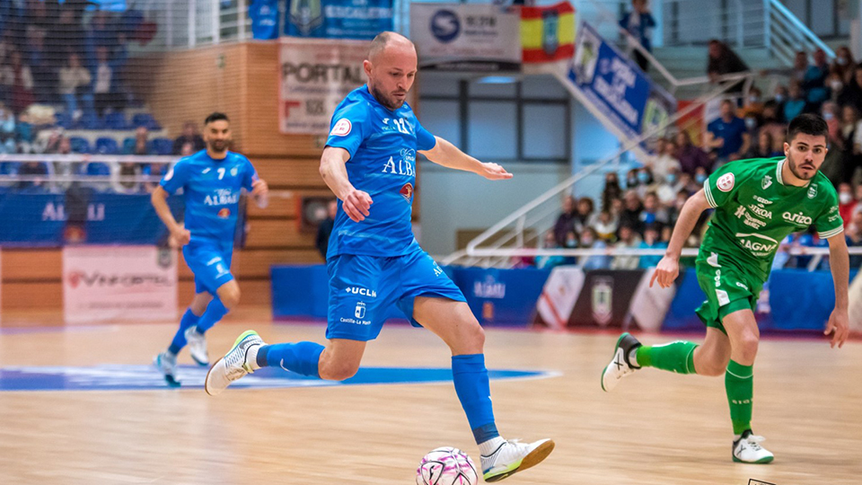 Nano, jugador del Viña Albali Valdepeñas, celebra un tanto. (Foto: ACP-FSV)