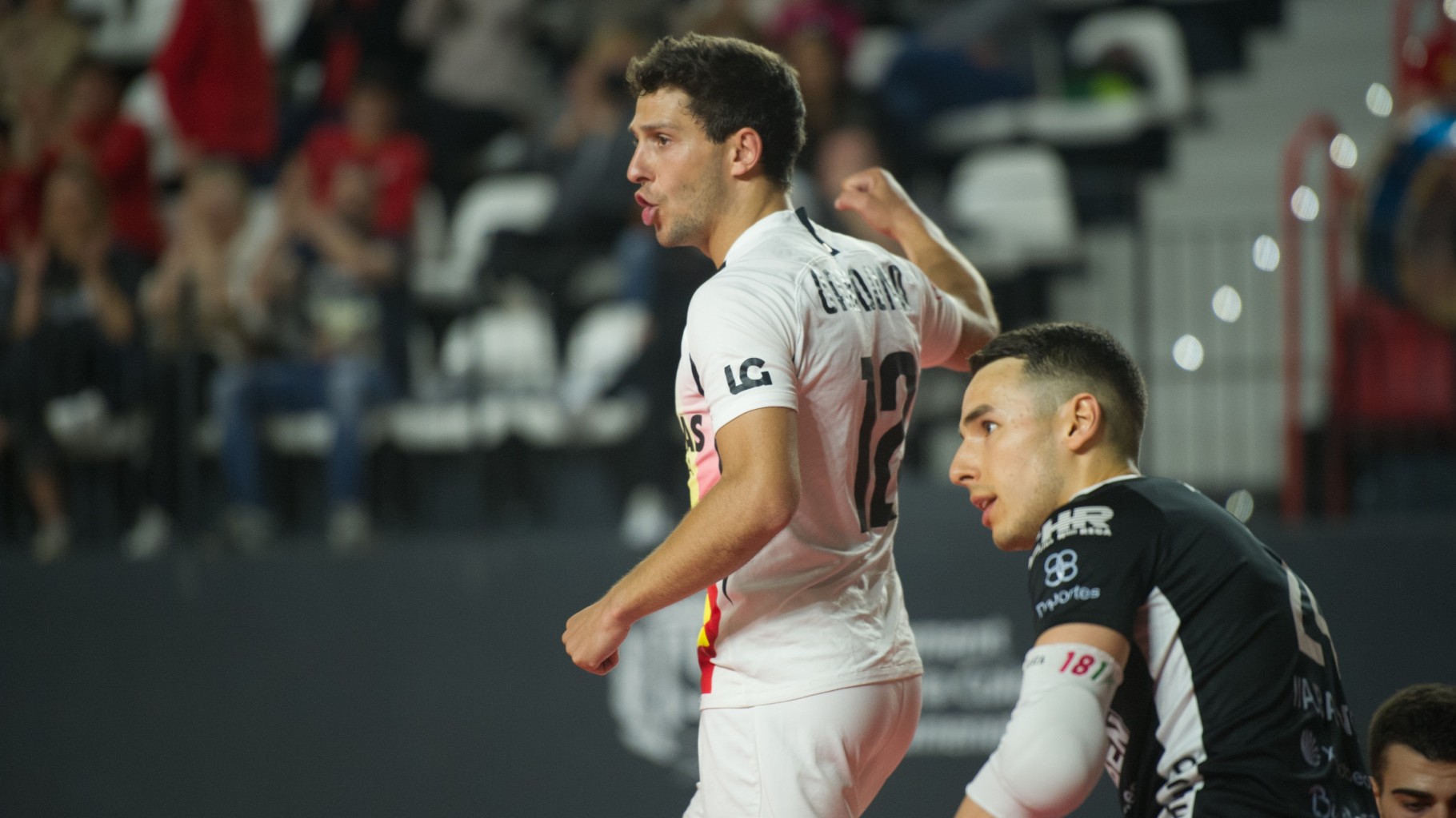 Cardona, jugador del Industrias Santa Coloma, celebra un gol