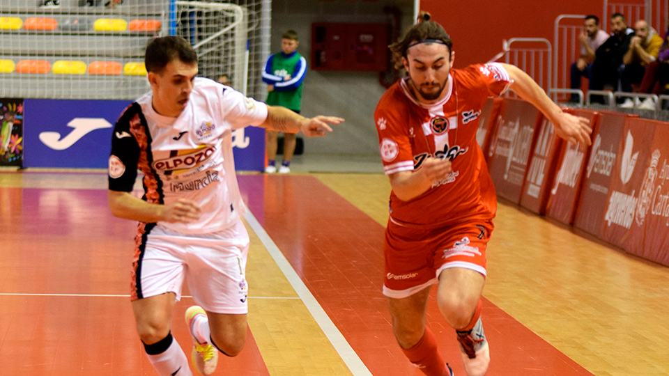 Mínguez, durante el partido entre Jimbee Cartagena y ElPozo Murcia
