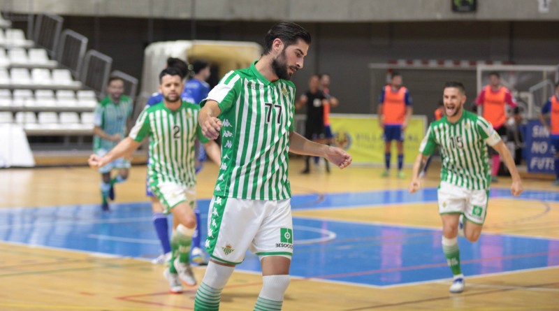 Buendía, del Real Betis Futsal, celebra un gol