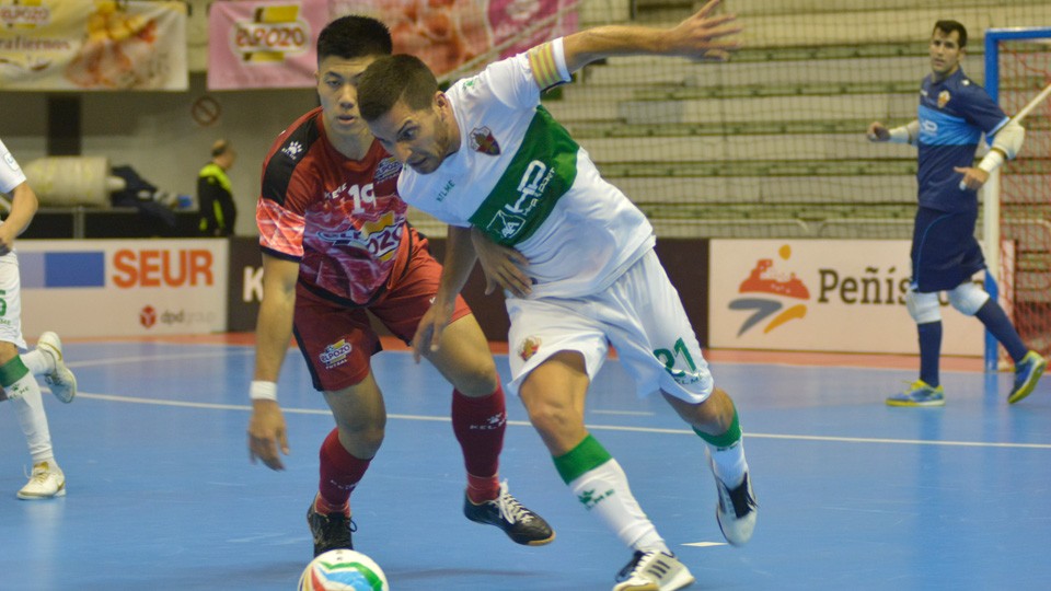 Kiwi del Elche y Shimizu de ElPozo Ciudad de Murcia 