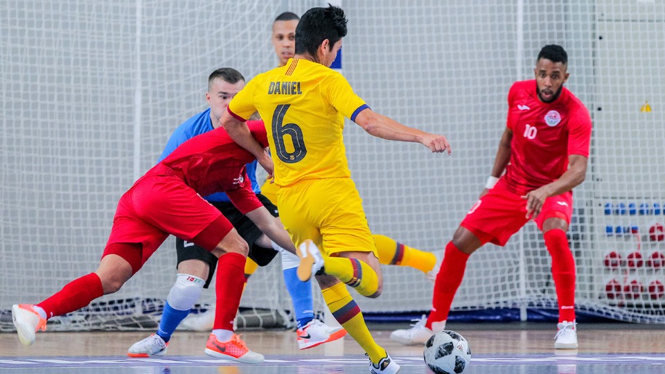 Daniel del Barça dispara a portería