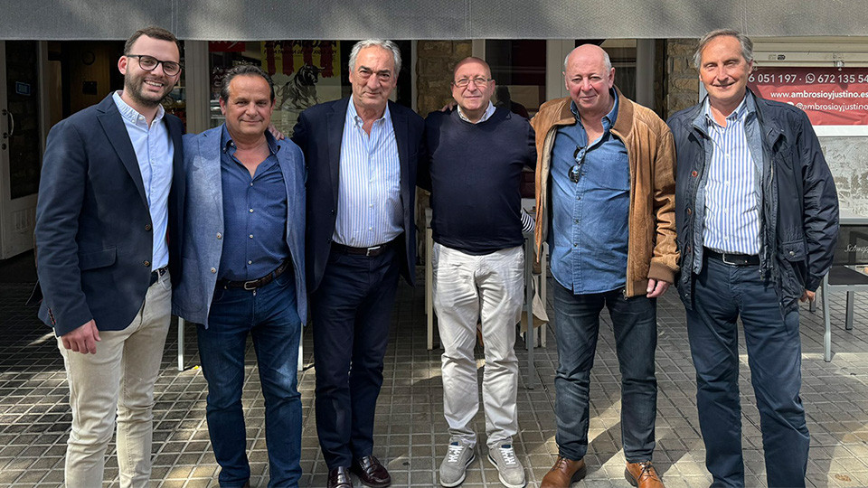Javier Lozano se desplazó a Zaragoza para presenciar el derbi aragonés