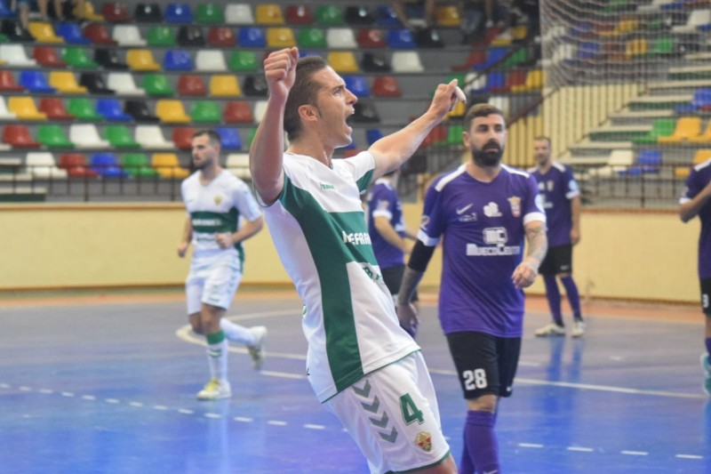 Rubi, del Irefrank Elche CF, celebra un gol