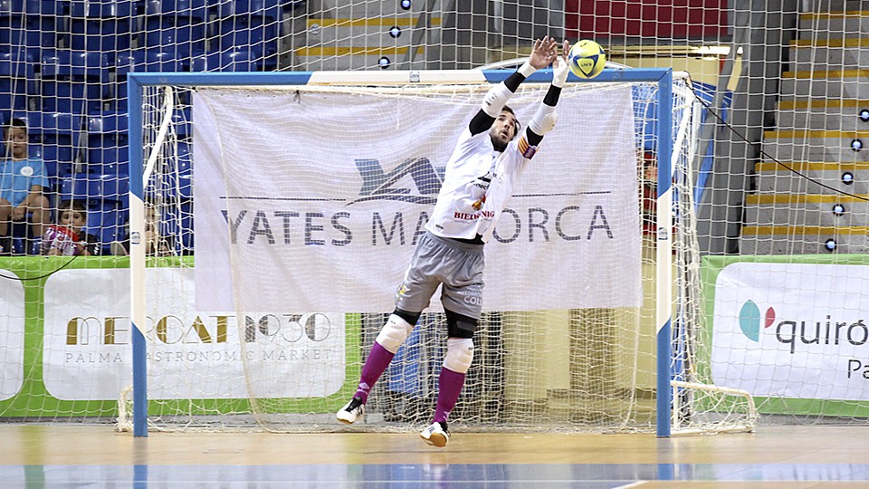 Barrón, portero de Palma Futsal, durante un encuentro.