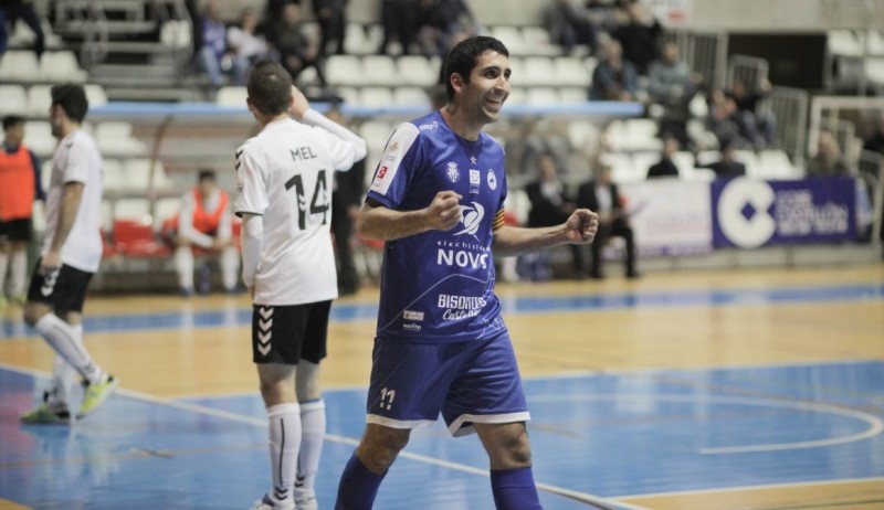 Juanito, del Bisontes Castellón, celebra un gol en un encuentro contra Rivas Futsal