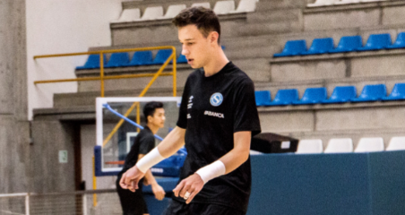 Pedro, portero del Santiago Futsal, durante un entrenamiento 
 Foto: Santiago Futsal