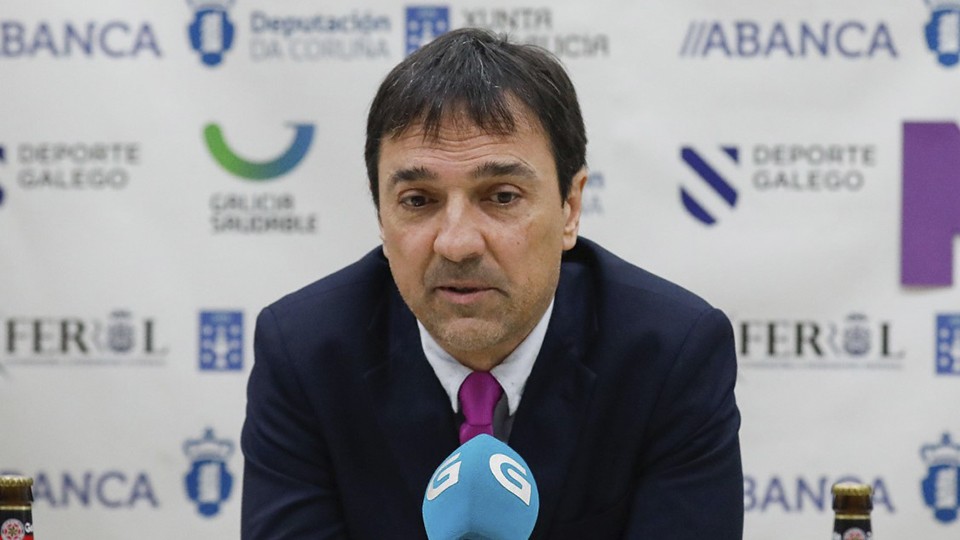 Imanol Arregui, entrenador del CA Osasuna Magna, durante una rueda de prensa.