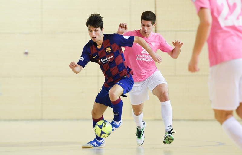 Cerón, del Barça B, y Diego Sancho, de Azulejos Moncayo Colo Colo