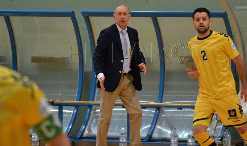 Santi Valladares, entrenador de UA Ceutí   Foto: El Faro de Ceuta