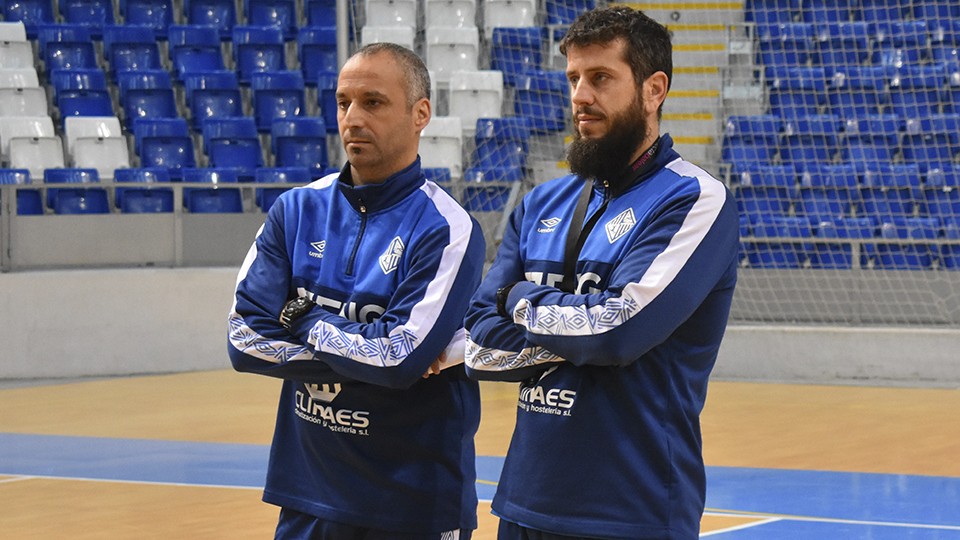 Vadillo, entrenador del Palma Futsal, junto con el preparador físico Joan Llompart.