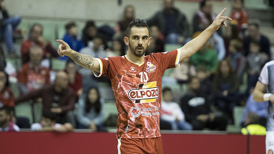 Álex, jugador de ElPozo Murcia Costa Cálida, durante un partido.