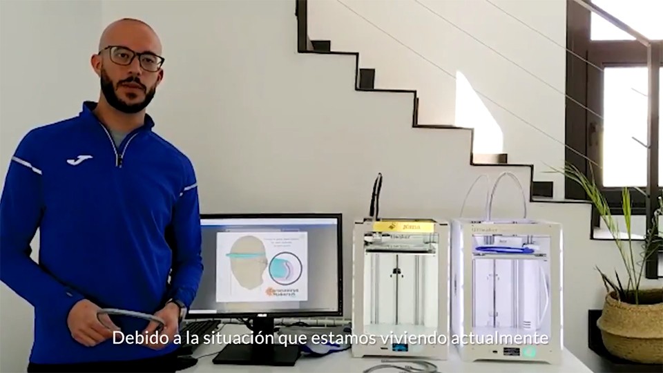 Joma comienza a fabricar máscaras con impresoras 3D.
