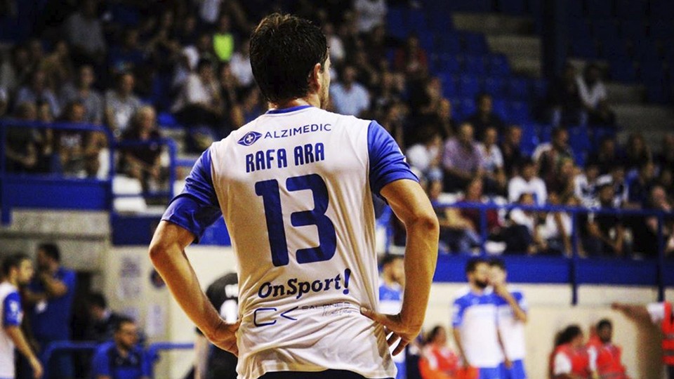 Rafa Ara, jugador del Nítida Alzira, durante un partido.