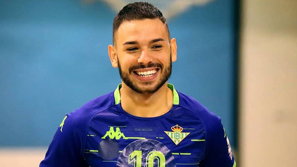Ivi, jugador del Real Betis Futsal, durante un entrenamiento.
