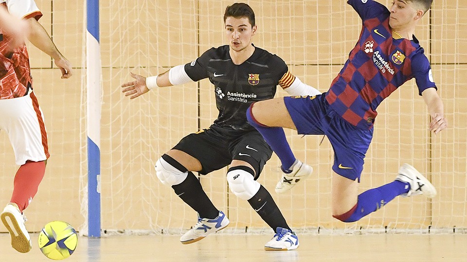 Àlex Lluch, portero del Barça B, durante un encuentro.