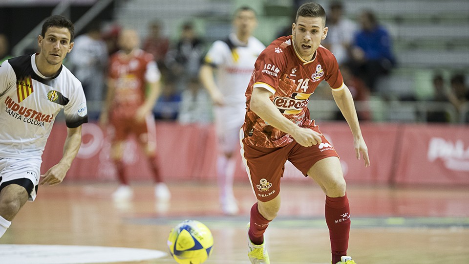 Fernando, jugador de ElPozo Murcia Costa Cálida, durante un partido.