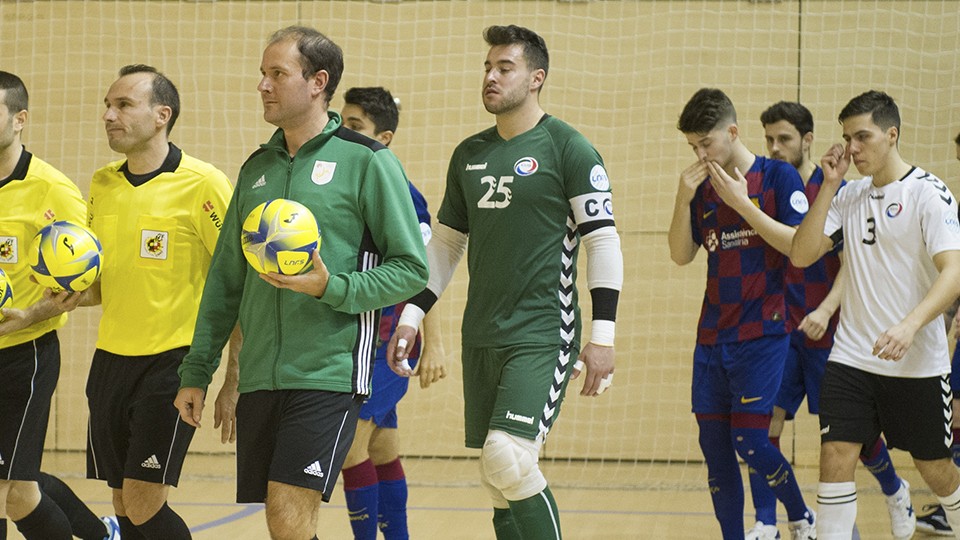 Fernández, portero de Rivas Futsal, salta a la pista.