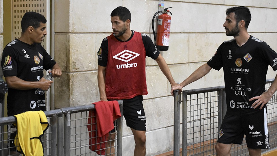 Hamza, Raúl Campos y Eloy Rojas, jugadores del Palma Futsal, durante un entrenamiento.