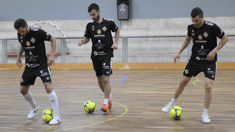 Rafa López, Eloy Rojas y Lolo, jugadores del Palma Futsal, durante un entrenamiento.