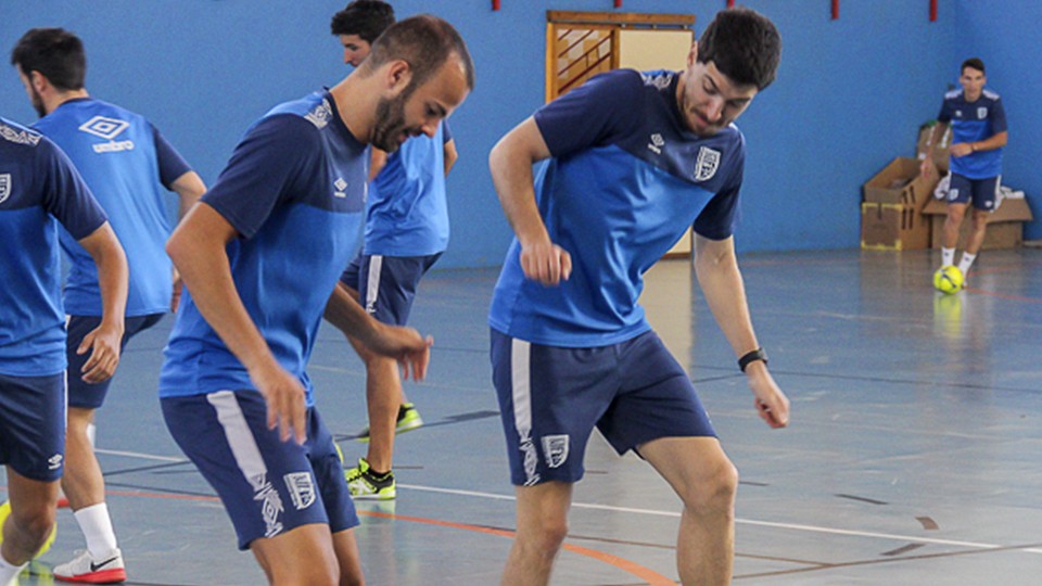 Los jugadores del BeSoccer CD UMA Antequera, durante un entrenamiento.